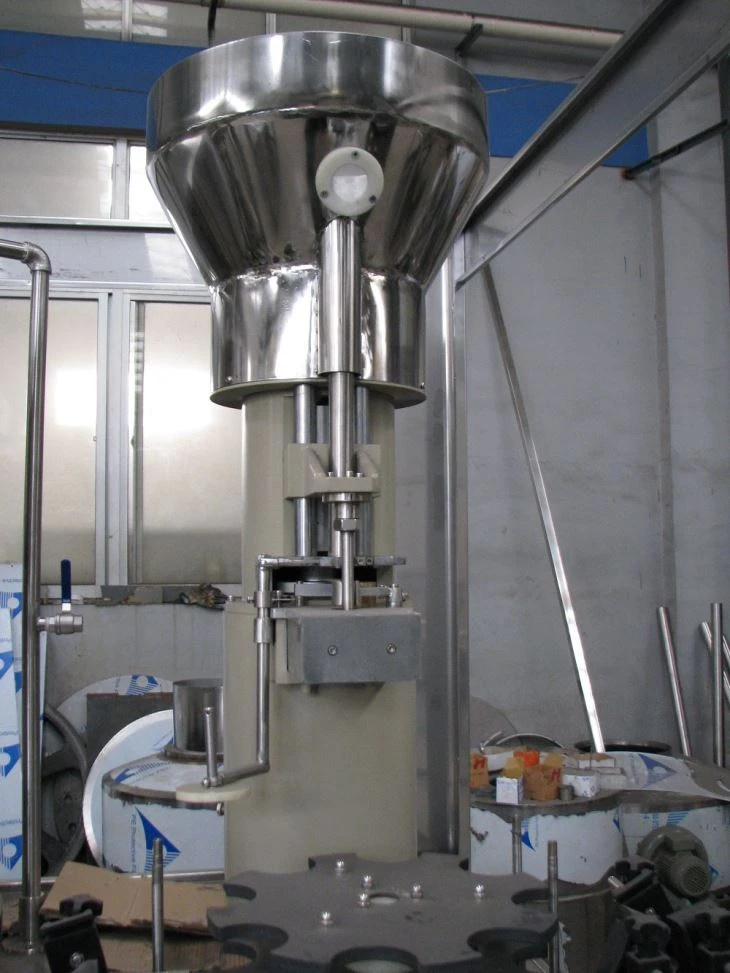 wine corking machine
